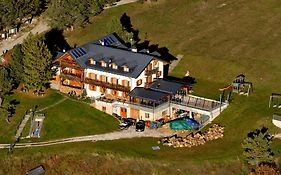 Rifugio Predaia Ai Todes'ci